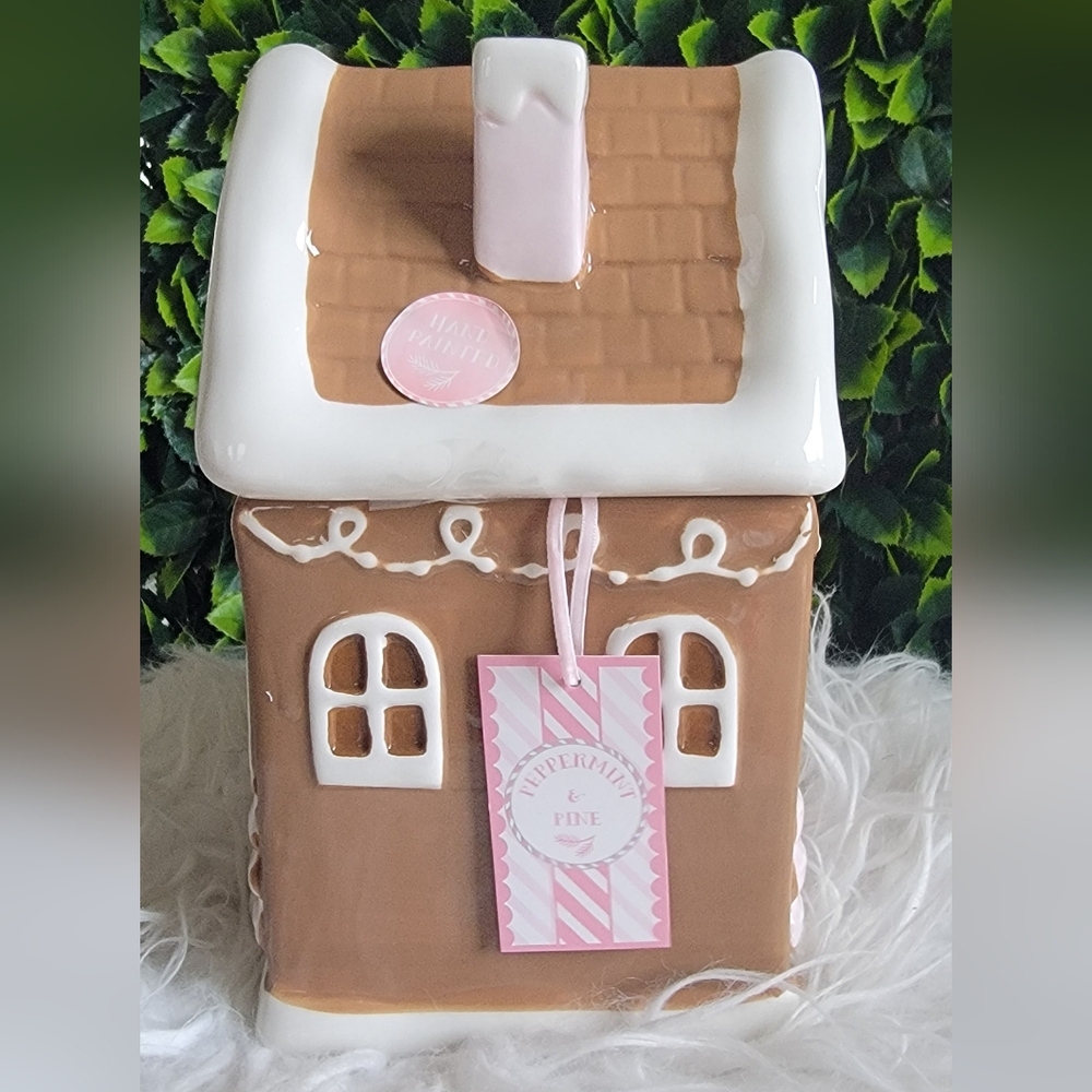 NWT Tik Tok Viral Peppermint & Pine Gingerbread House Cookie Jar Mug Set (2) - Picture 4 of 15